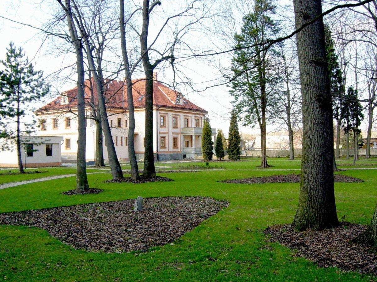 Hotel Zamecek Raspenava Exterior photo