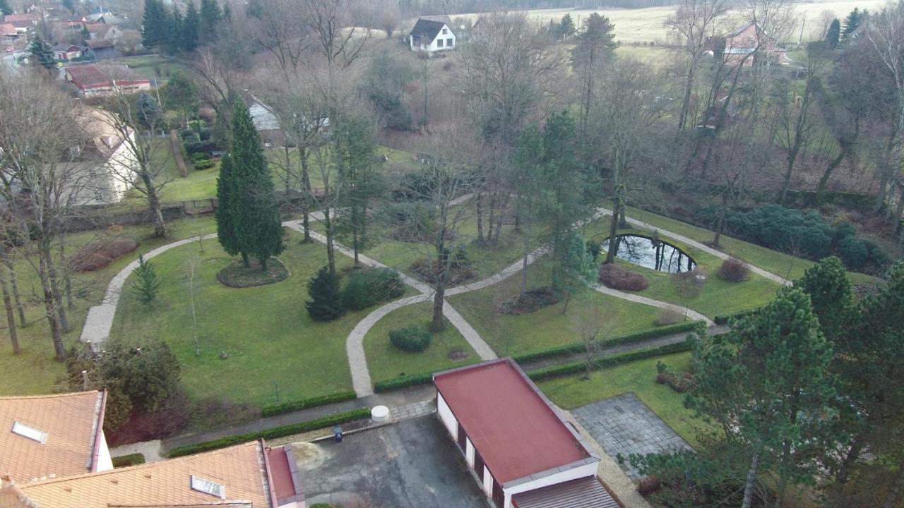 Hotel Zamecek Raspenava Exterior photo
