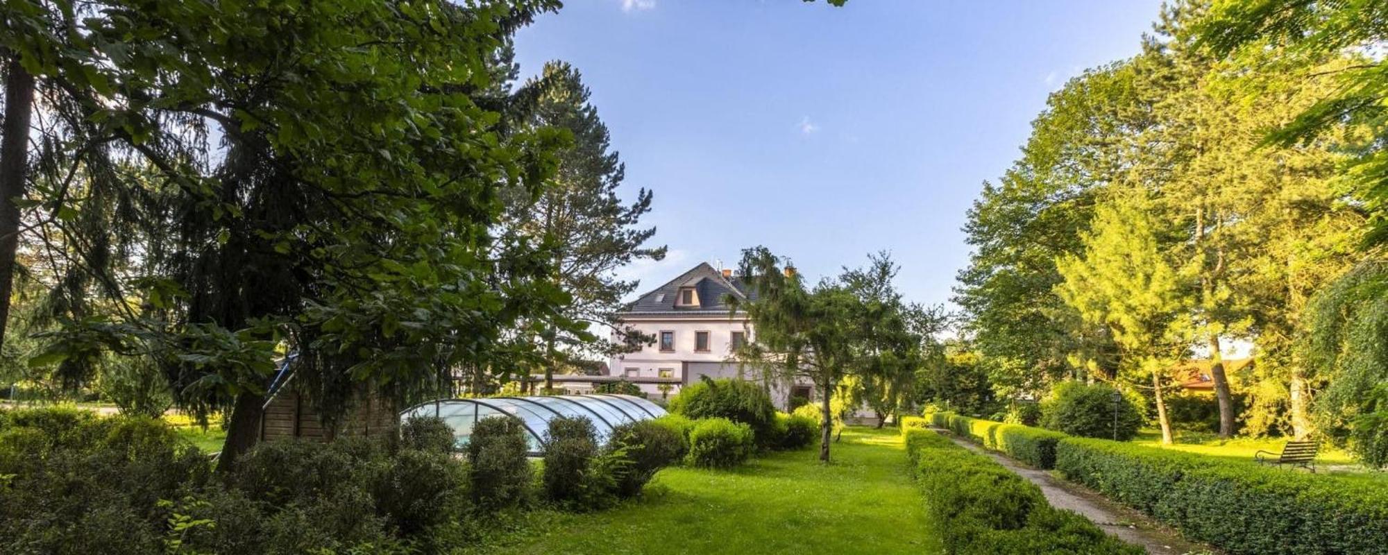 Hotel Zamecek Raspenava Exterior photo